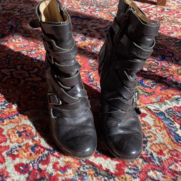 Frye wrap ankle boots - Picture 2 of 13